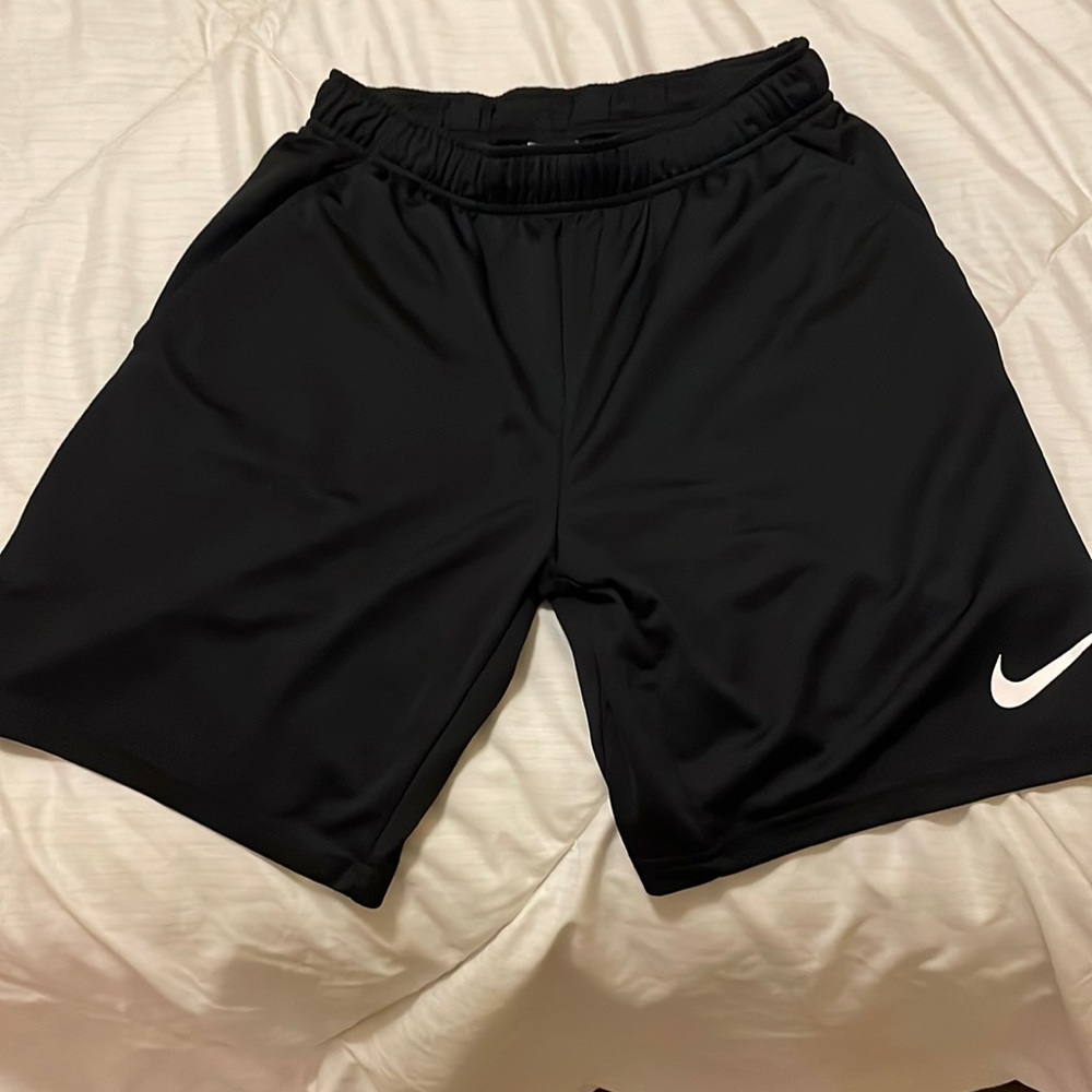 Nike Dri-Fit Shorts - M - Black